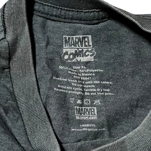 Marvel Comics XL Classic Superhero Graphic Tee Crew Neck Shield Print - Picture 3 of 4